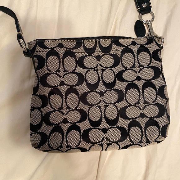 Coach signature c pattern crossbody bag - Picture 4 of 10